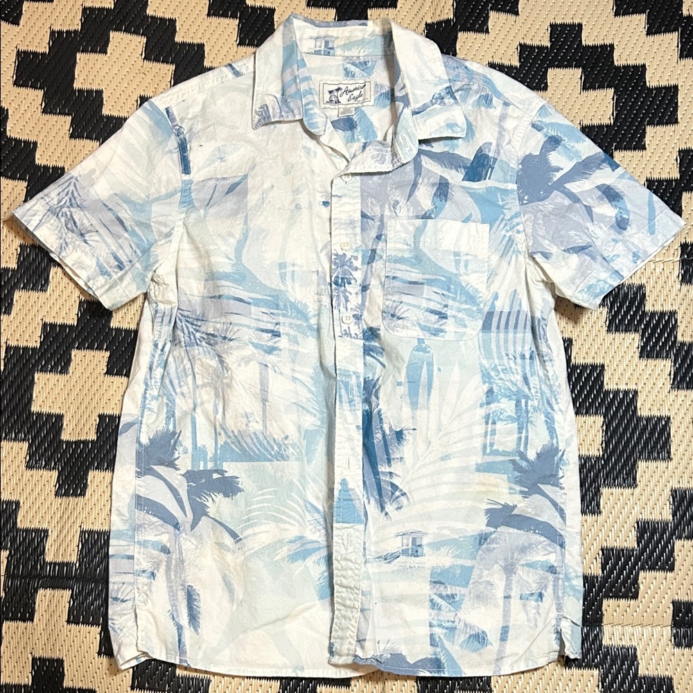American Eagle Outfitters Men’s Sz S Palm Tree Blues Short Sleeved Button-down